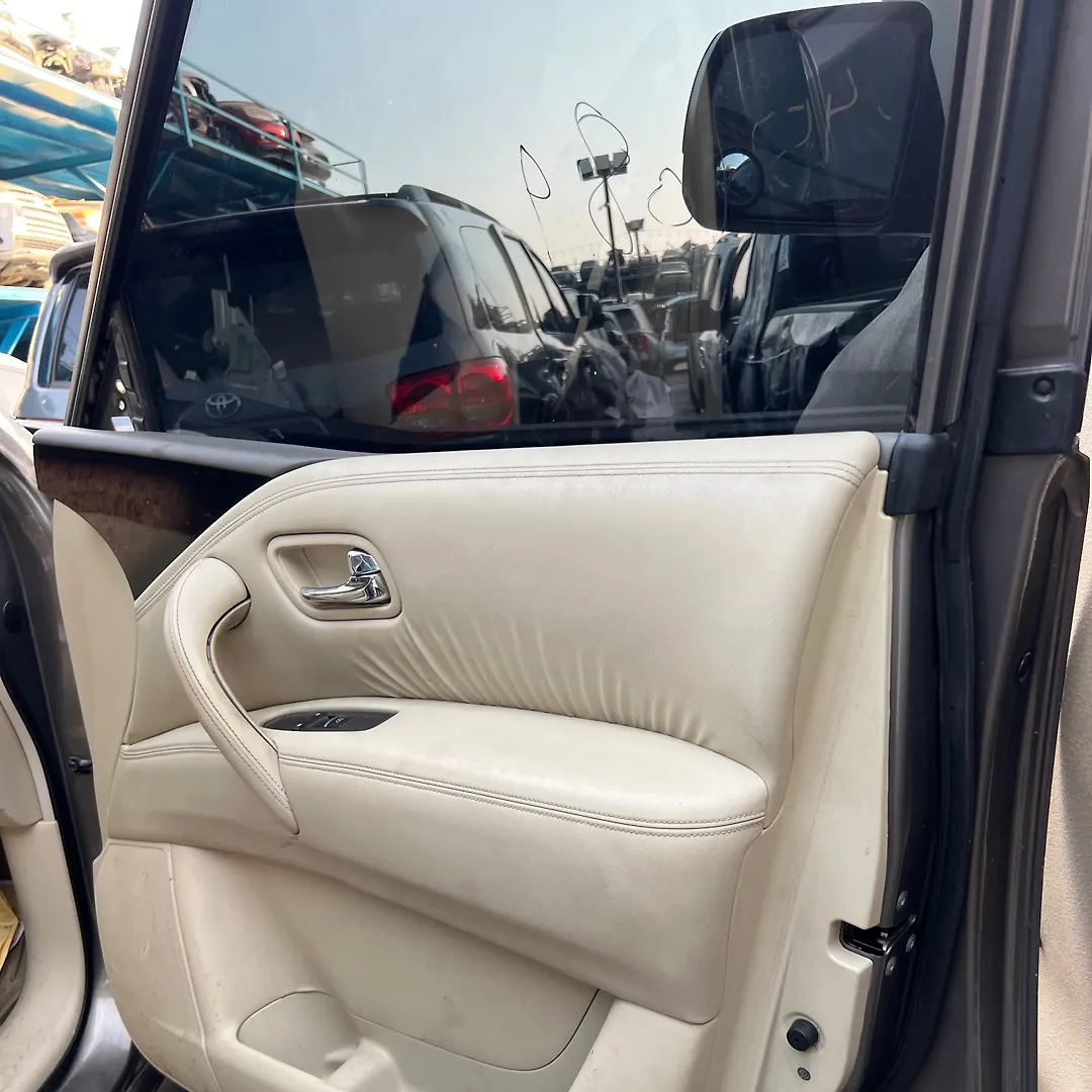 Door (RHF) - 2014 Infiniti QX80 SUV
