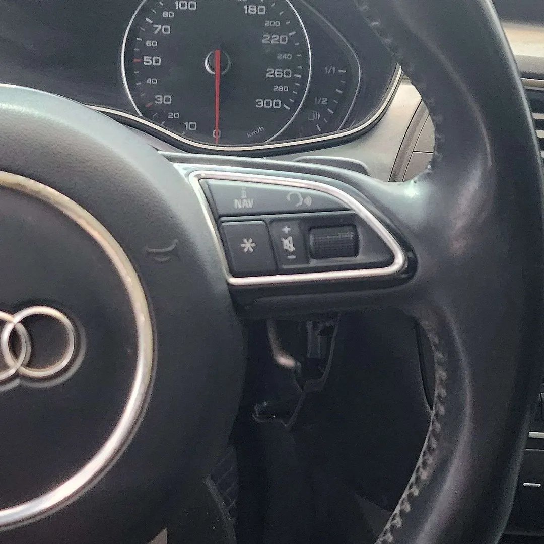 Steering wheel - 2012 Audi A6