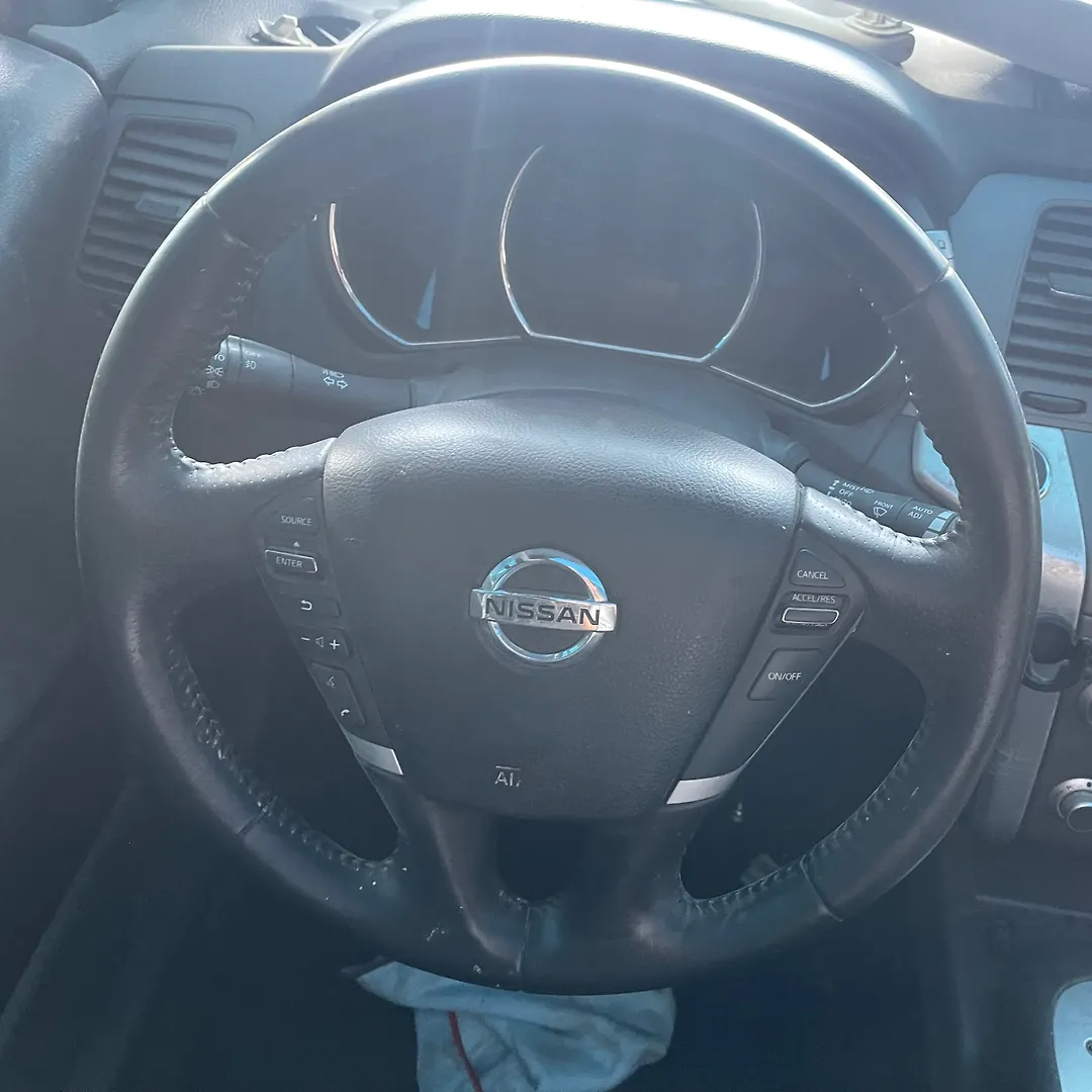 Steering wheel - 2012 Nissan Murano