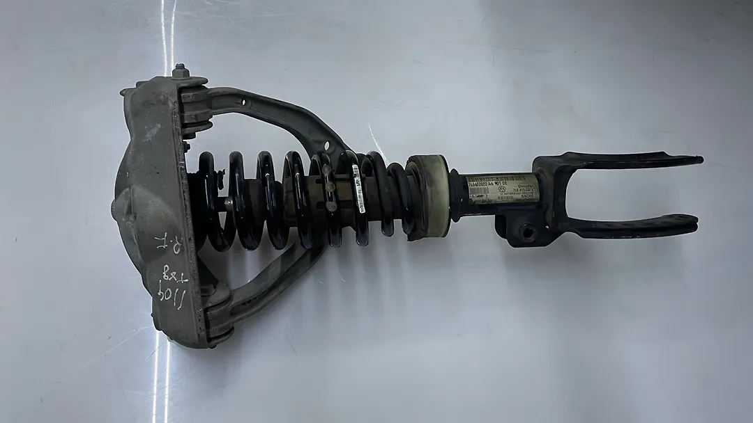 Shock Absorber (RHF) - 2009 Volkswagen Touareg