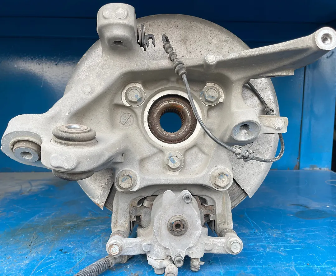 Complete Hub Assembly(LHB) - 2020 Cadillac XT6 Sport AWD