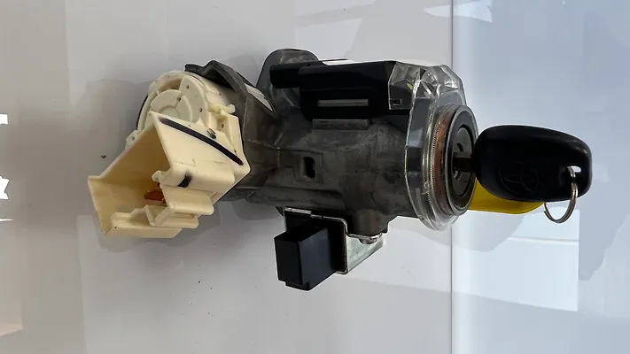 Keys/latches/locks - 2010 Toyota Tundra