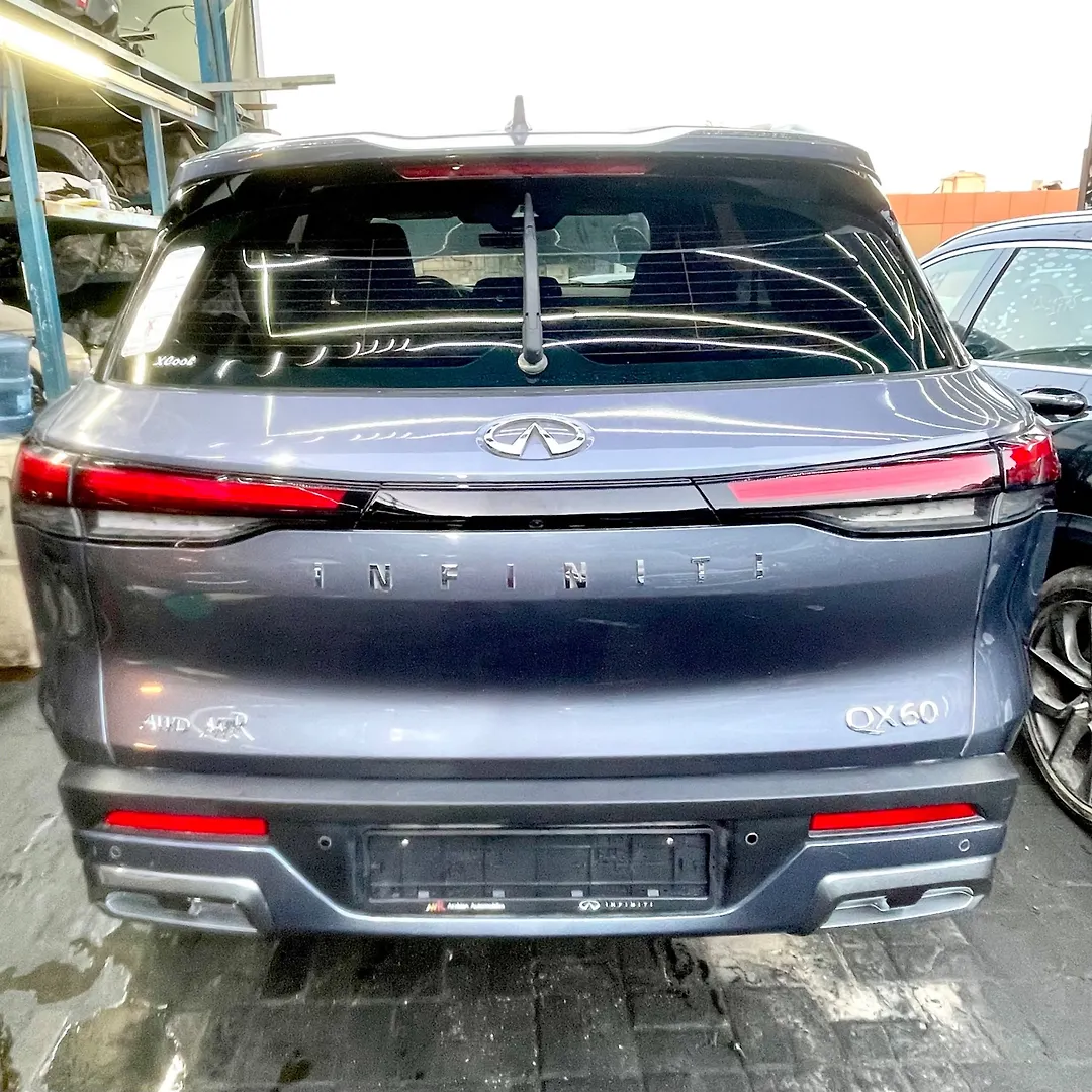 Trunk/hatch/tailgate - 2023 Infiniti