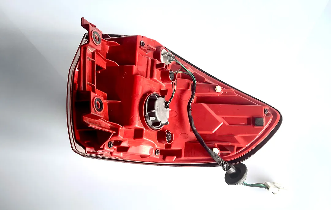 Tail Light (RH) - 2012 Infiniti QX56