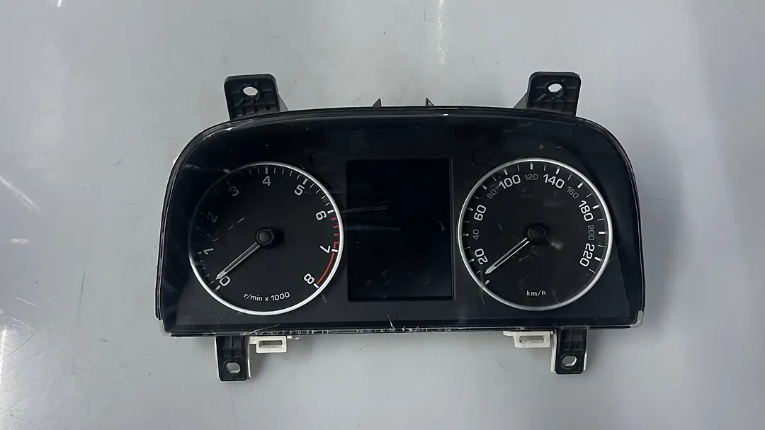 Speedometer - 2011 Land Rover RANGE ROVER