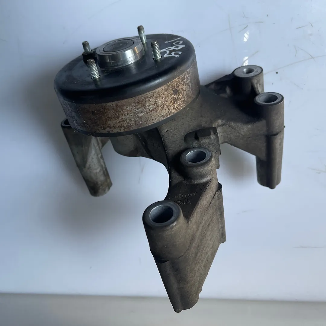 Clutch bracket - 2014 Infiniti QX80 SUV