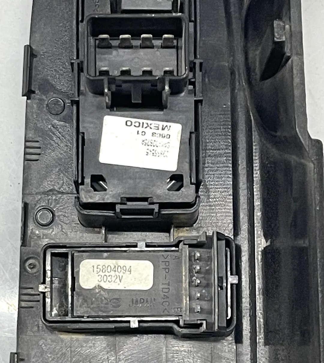 power window switch (RHF) - 2011 GMC DENALI