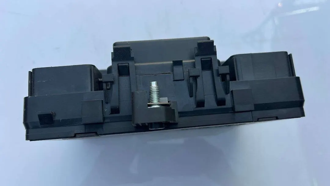 Fuse box - 2017 Lincoln MKX