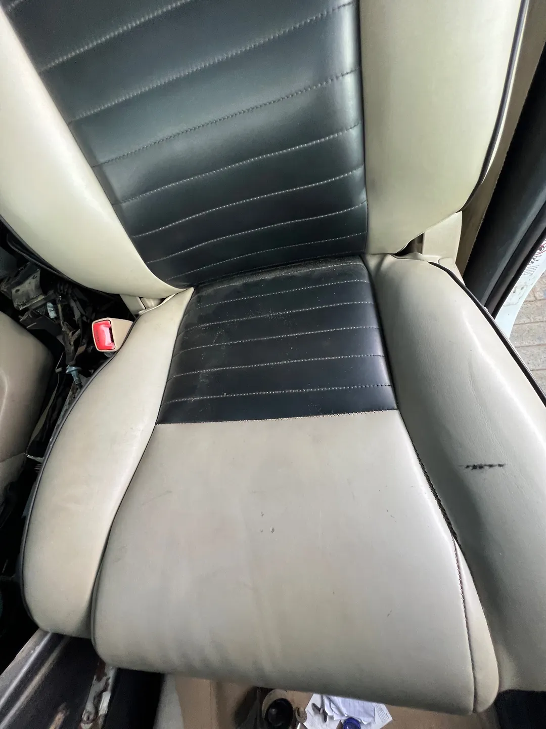 Front Seat (LHS) - 2013 Toyota Sequoia