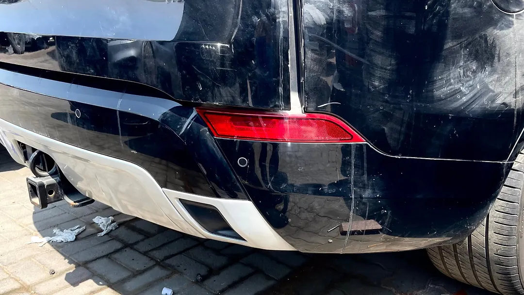 Rear Bumper - 2018 Land Rover DISCOVERY HSE Luxury